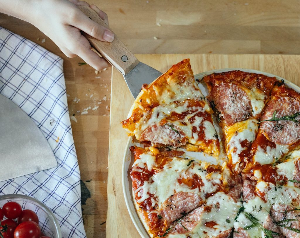 Pizza cétogène aux trois (ou quatre ou cinq) fromages