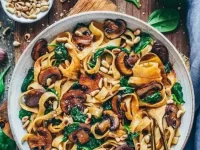 Spaghetti aux champignons et aux épinards Keto Vegan